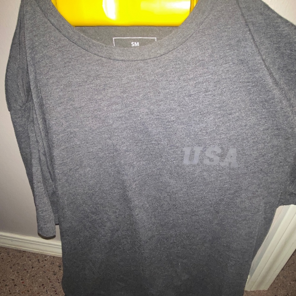 USA grey t shirt
